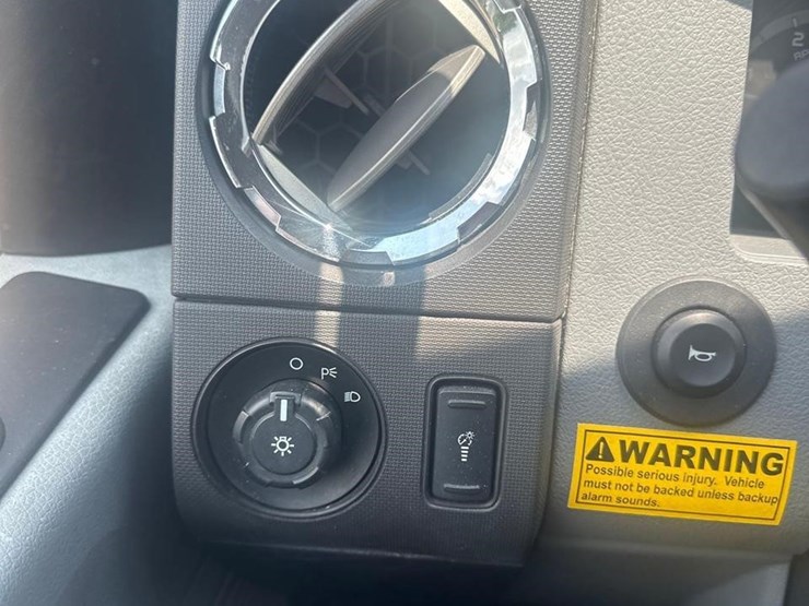 2018-ford-f650-image-25