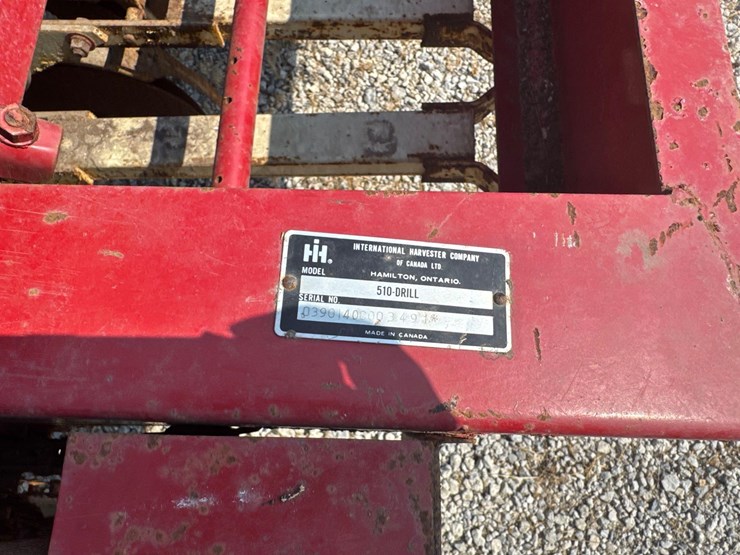 18x7-ih-510-grain-drill-image-19