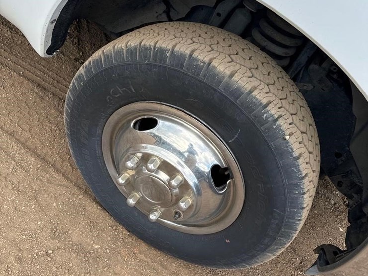 2016-ford-f350-image-22