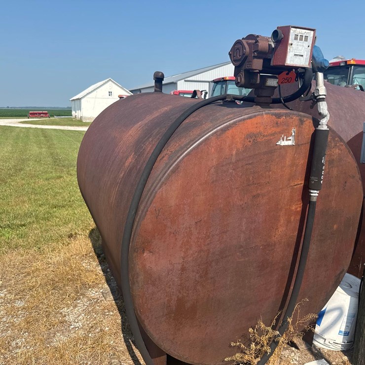 Tag #250, 500 gal skid fuel tank