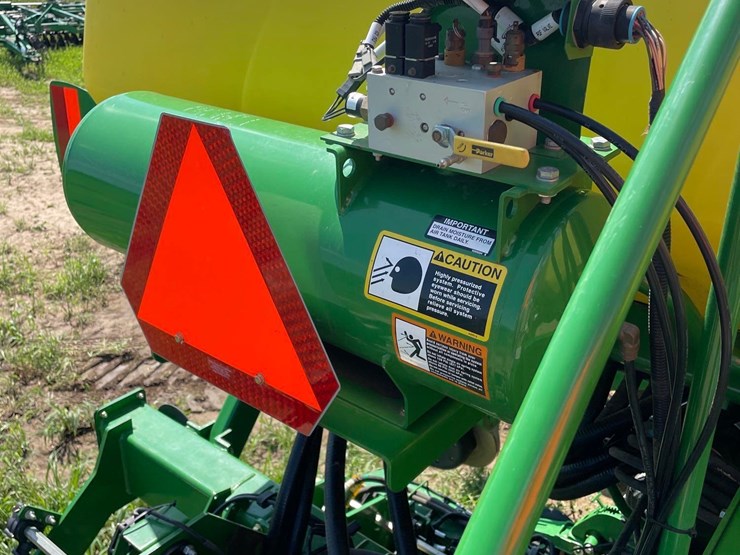 2012-john-deere-1790-image-92