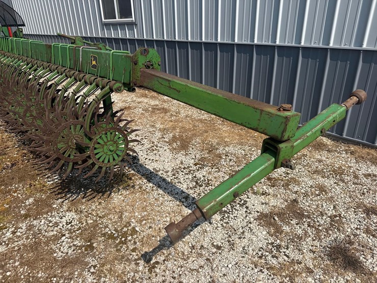 john-deere-400-image-9