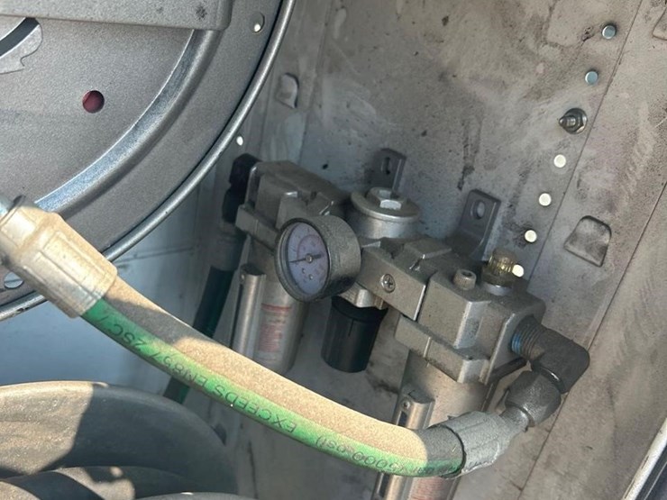 2020-ford-f350-xl-image-18