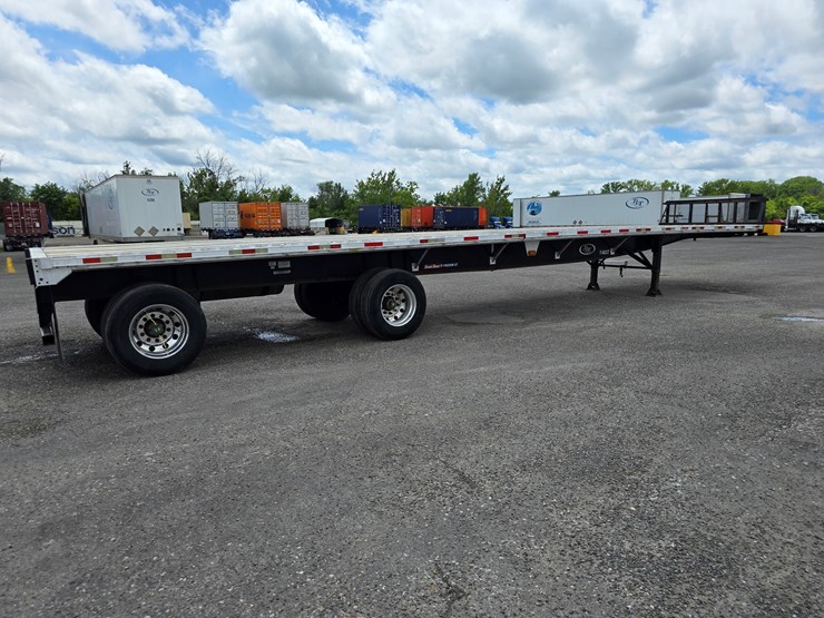 2015-great-dane-48'-x-102"-image-42