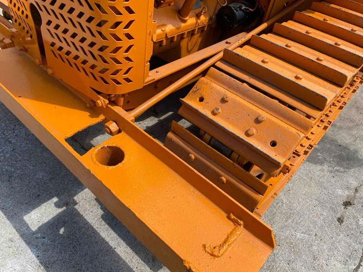 oliver-ag-6h-ag-crawler-image-10