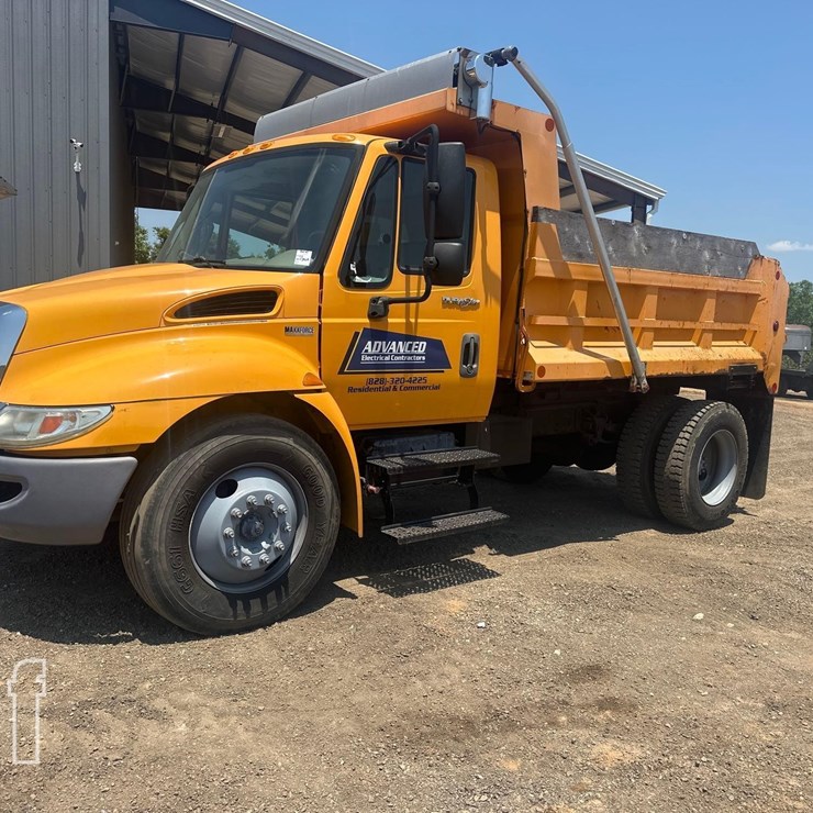 2013 INTERNATIONAL DURASTAR 4300