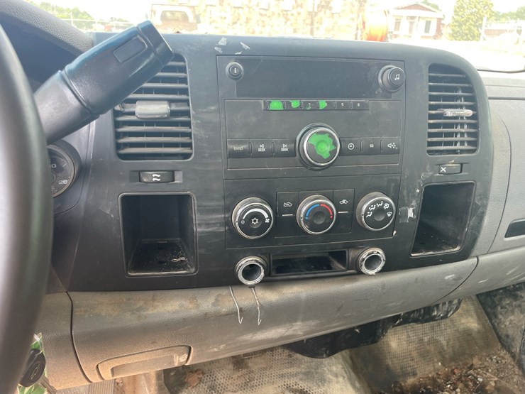 2009-chevrolet-1500-image-22