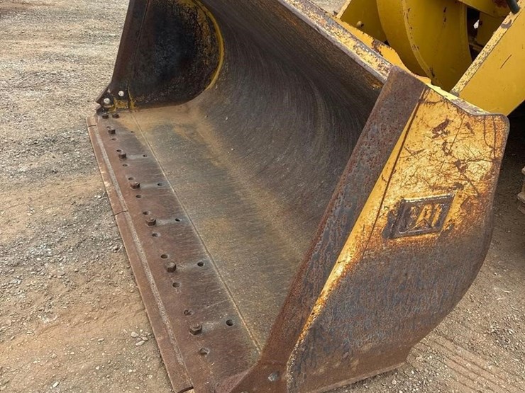 2019-caterpillar-953k-image-11