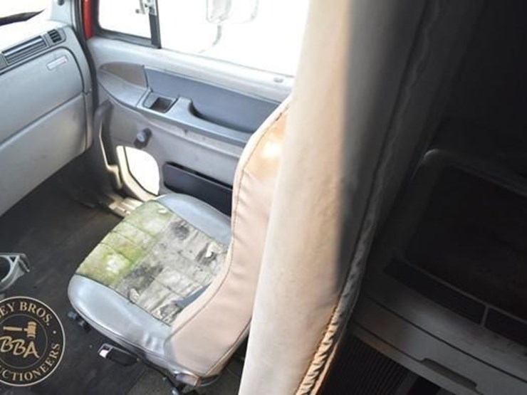 1997-freightliner-century-120-image-63