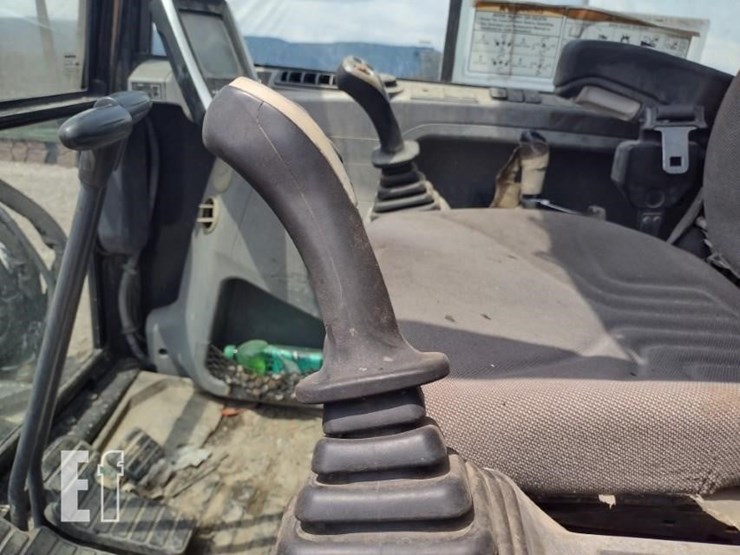 2013-bobcat-e63-image-11