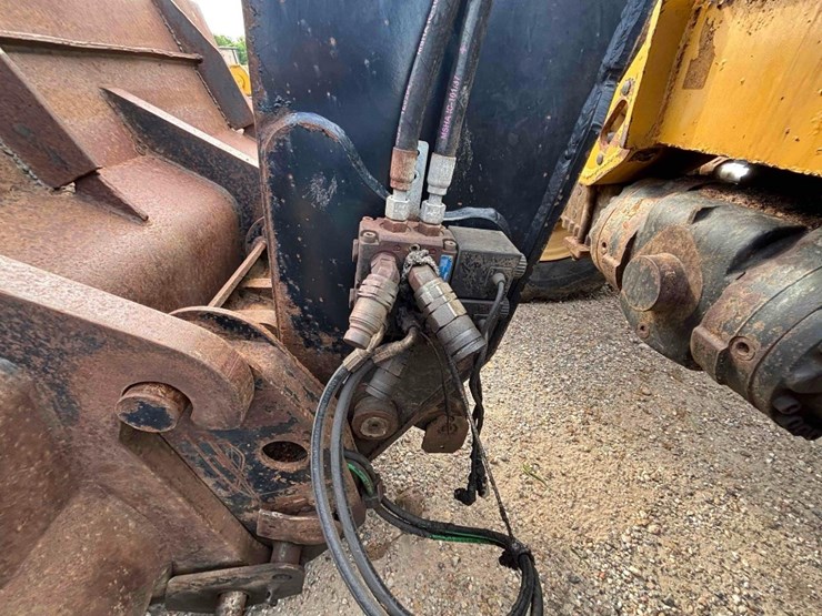 caterpillar-th407c-image-62