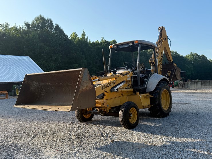 new-holland-555e-image-2