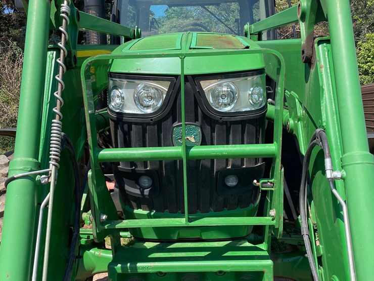 2014-john-deere-6210r-image-46