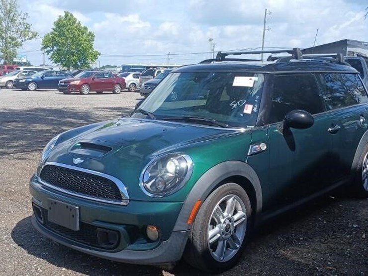 2013-mini-clubman-runs/moves-cooper-s-image-3