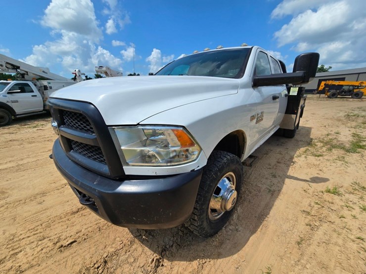 2018-utility-flatbed-image-1