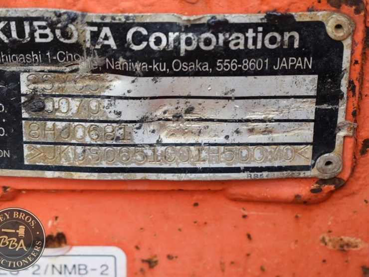 2017-kubota-ssv65-image-35
