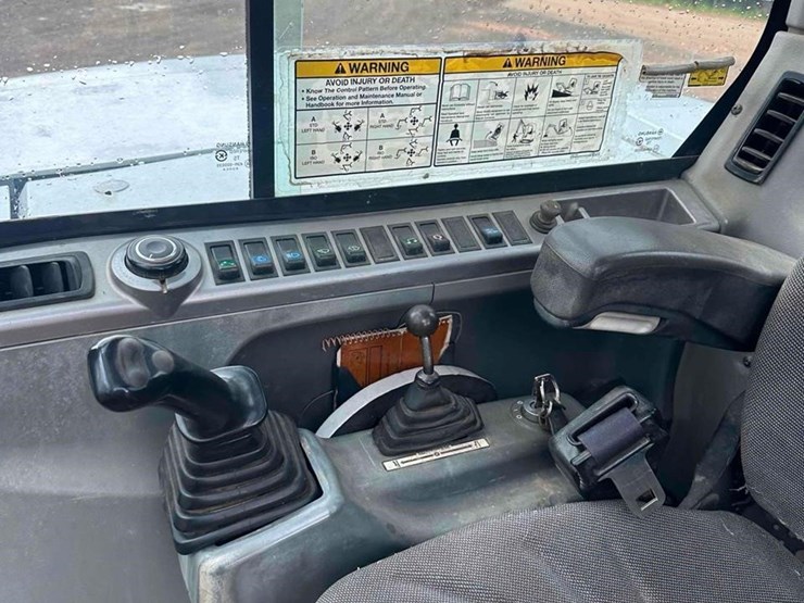 2011-bobcat-e80-image-22