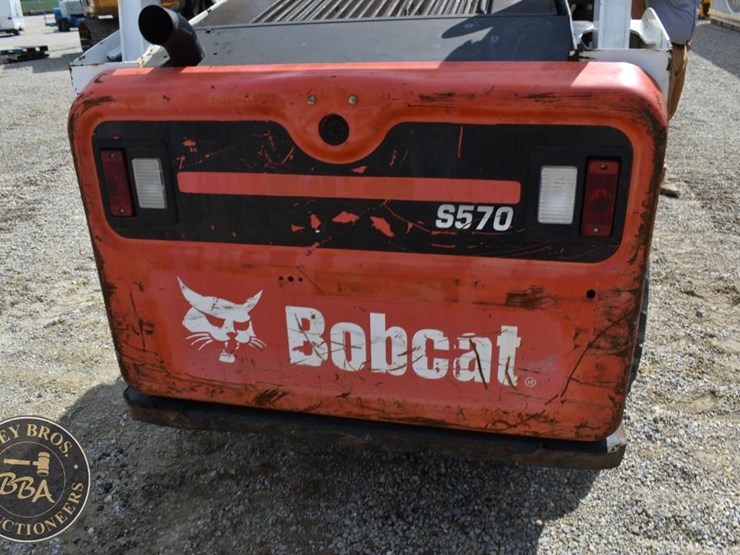 2017-bobcat-s570-image-32