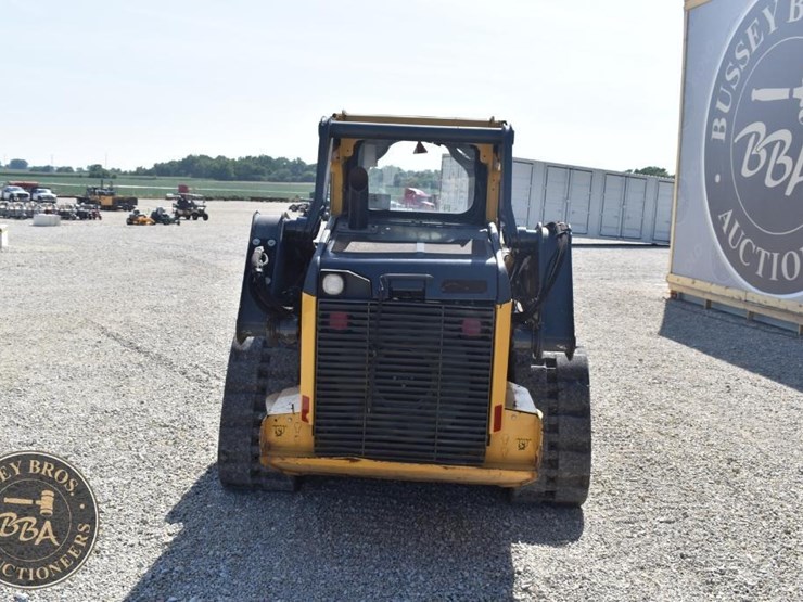 2019-deere-325g-image-18