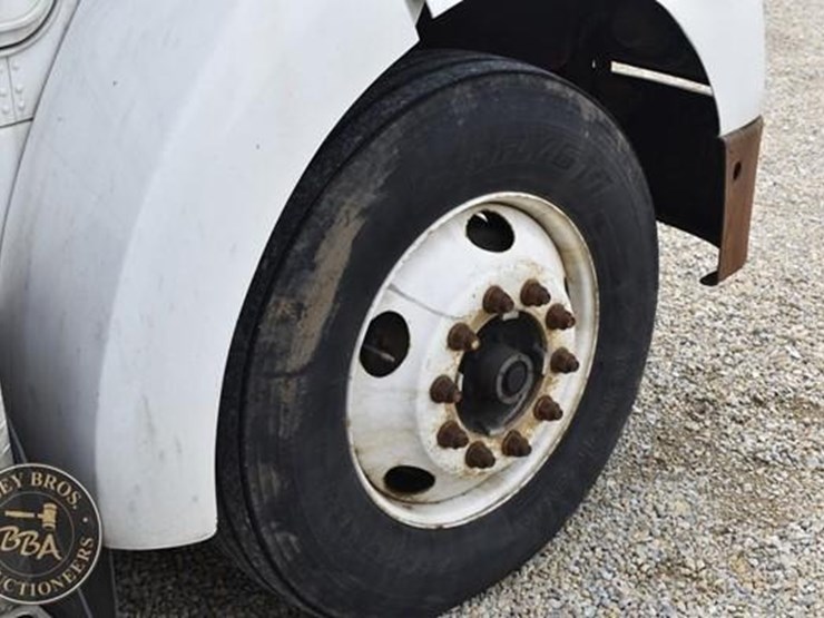 2008-kenworth-t300-image-51