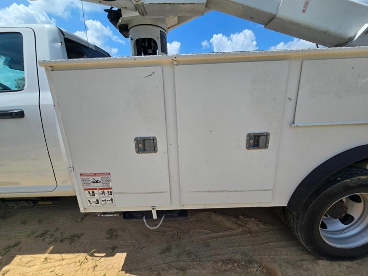 2018-dodge-ram-5500-image-19