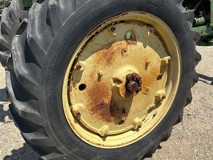 john-deere-630-image-10
