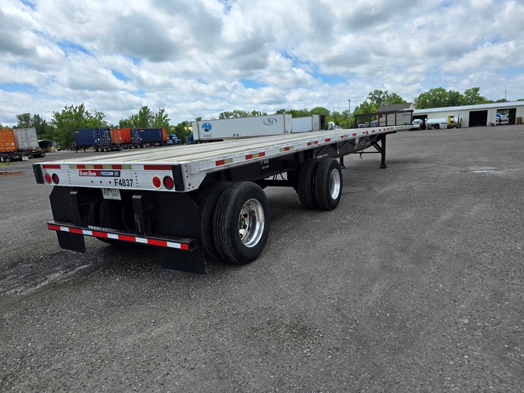 2015-great-dane-48'-x-102"-image-37