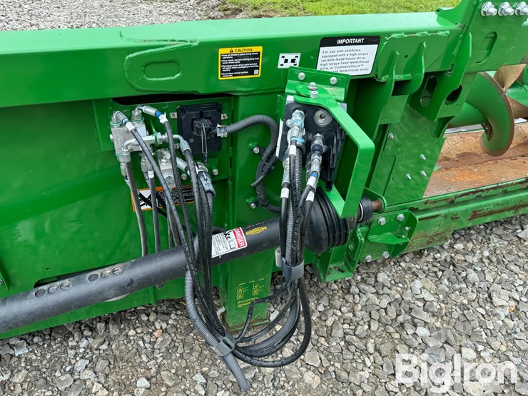 2022-john-deere-c16r-image-19