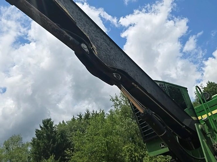 2014-deere-437d-image-31
