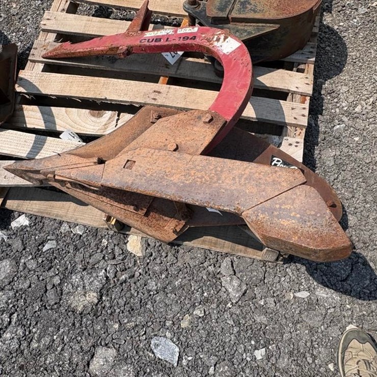 International Quick Hitch 1 Bottom Plow
