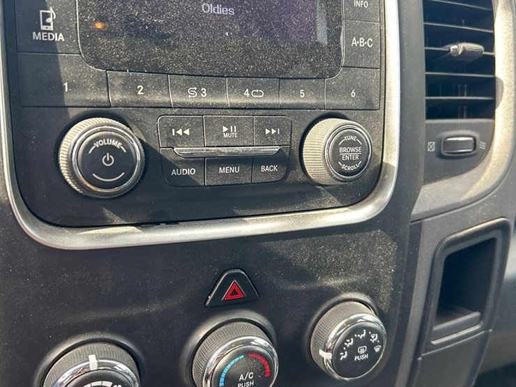 2016-ram-2500-hd-image-25