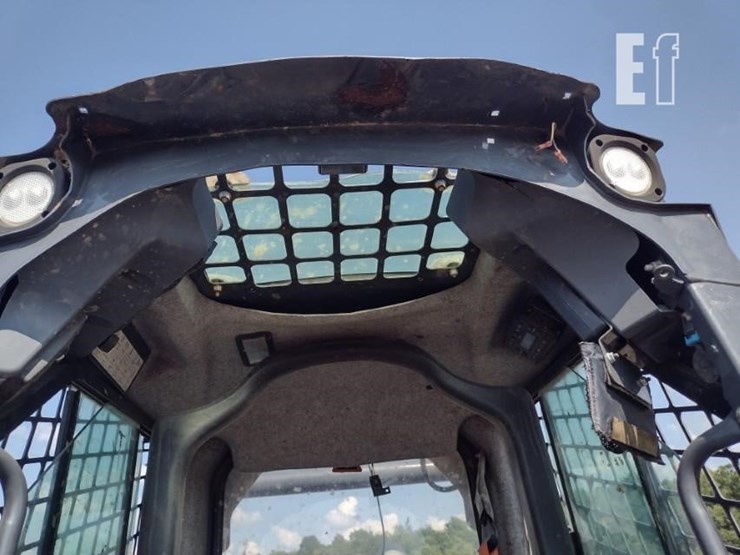 2020-deere-333g-image-14