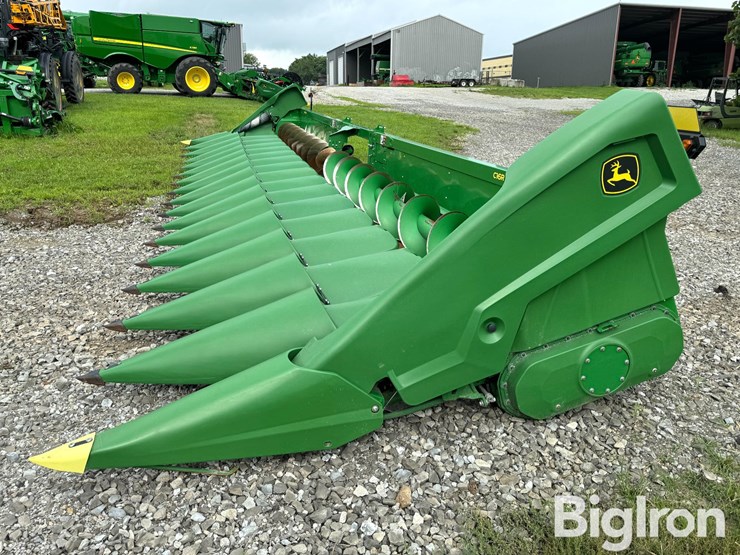2022-john-deere-c16r-image-7