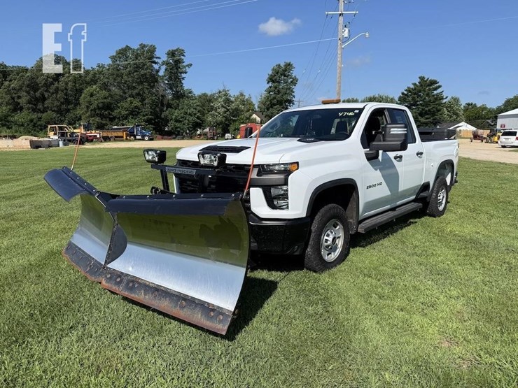 2020-chevrolet-2500-image-1