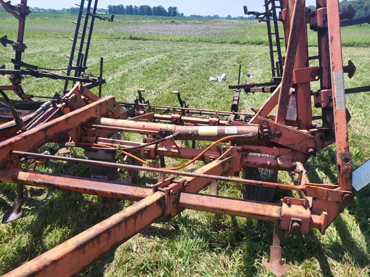 allis-chalmers-1300-e-30'-field-cultivator-w/3-bar-spike-harrow-image-13