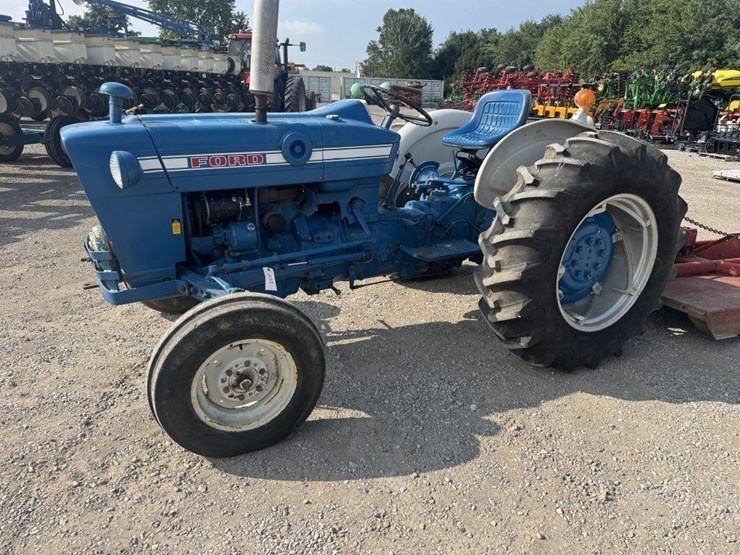 ford-4000-image-3