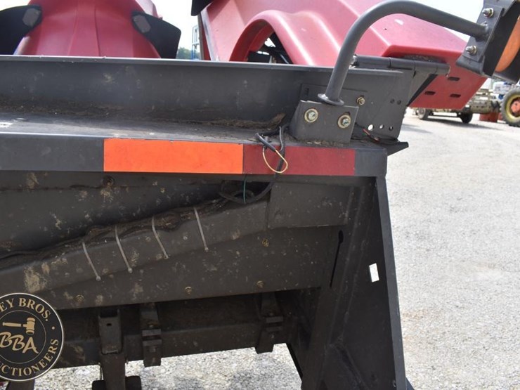 2011-massey-ferguson-830-image-12