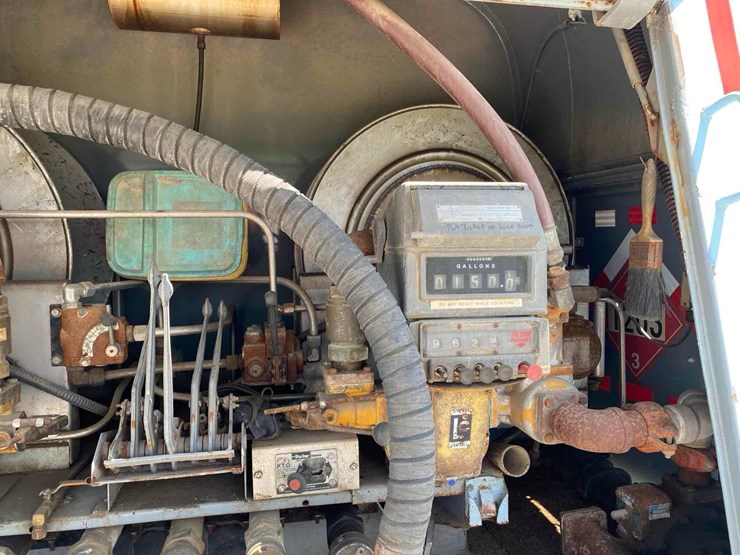 fuel-truck-bed---2,100-gals-image-11