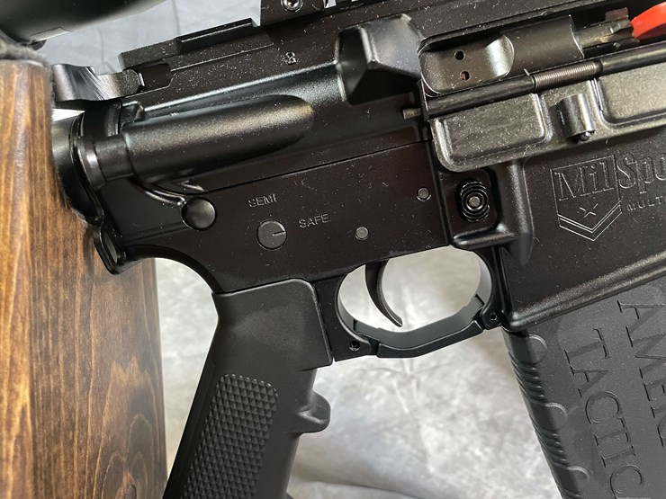 #4461-•-american-tactical-ar-15-5.56-nato-semi-auto-rifle,-sn:-msa146319-image-10