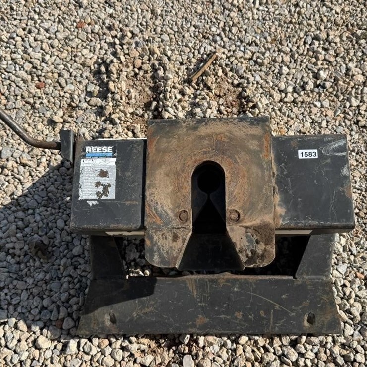 Reese 20K Fifth Wheel Hitch