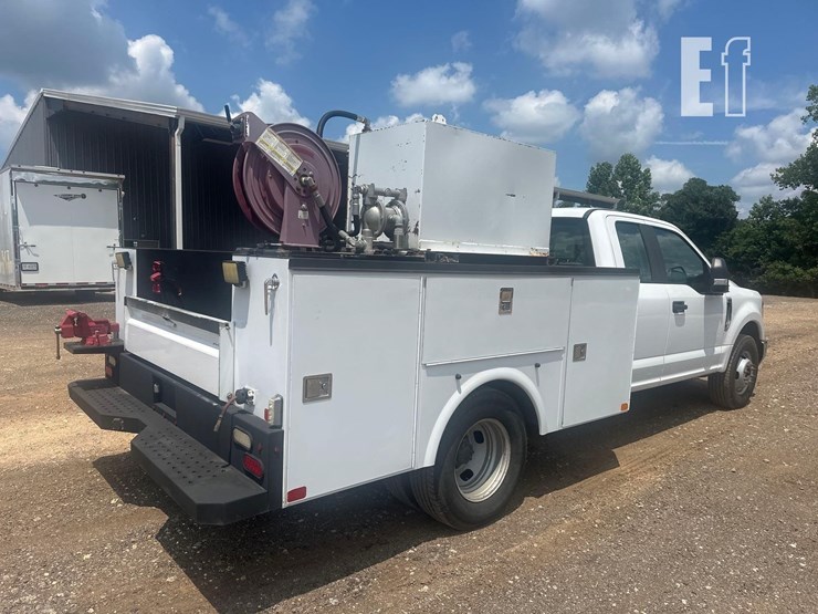 2017-ford-f350-xl-image-4