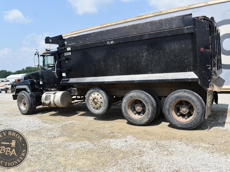 1996-mack-rd688s-image-9