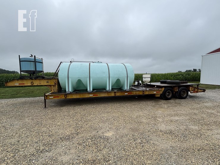 1963-fruehauf-4,000-gal.-image-2