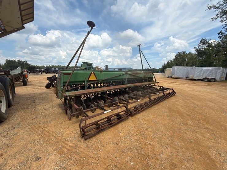 john-deere-520-image-3
