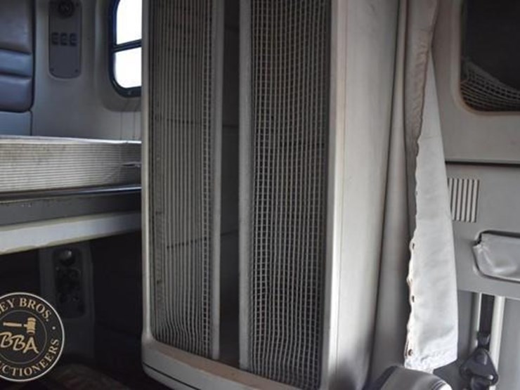 1997-freightliner-century-120-image-58