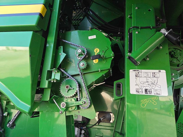 2015-john-deere-s680-image-31