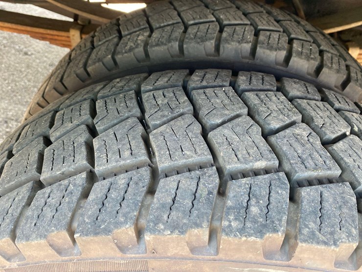 2003-ford-f550-image-44