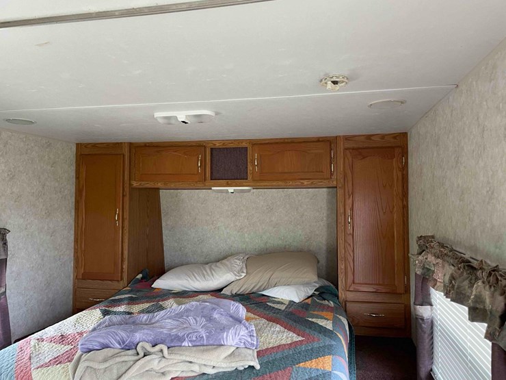 2005-wildwood-le-camper-image-46