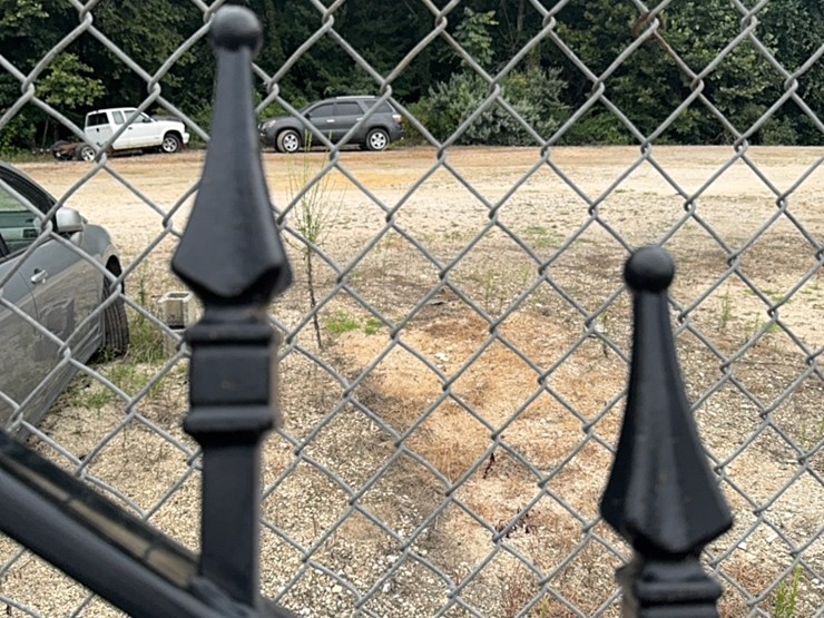 two-8-foot-gates-with-whitetail-image-4