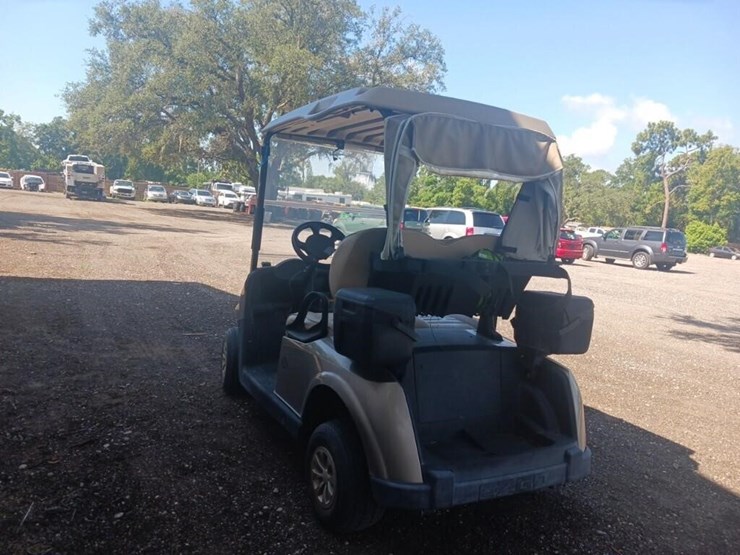 2020-elec-golf-cart-runs/moves-w/charger-image-5